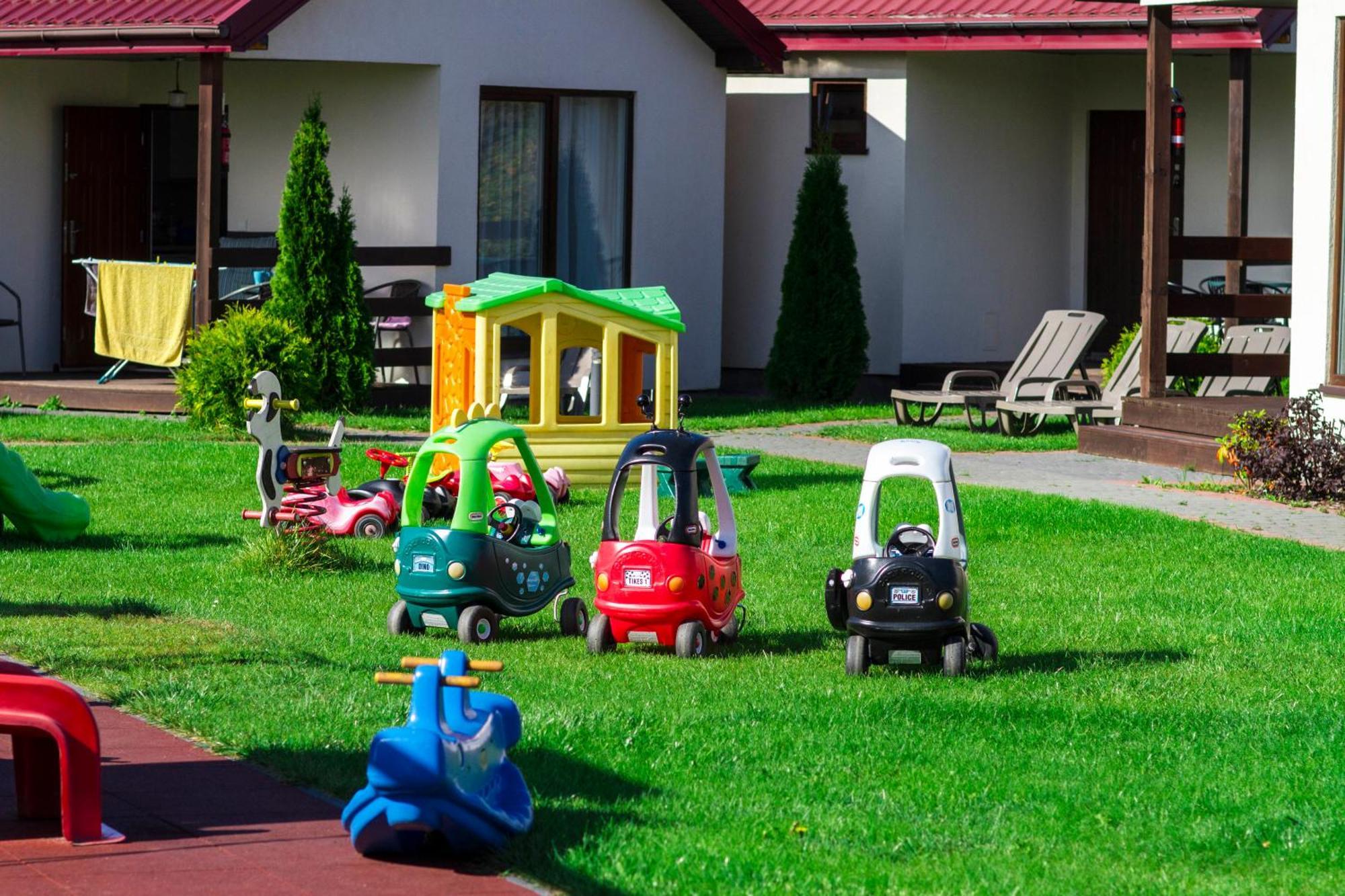 Bursztyn II Domki Apartamenty Pokoje W Sarbinowie Blisko Morza Sarbinowo Exterior foto