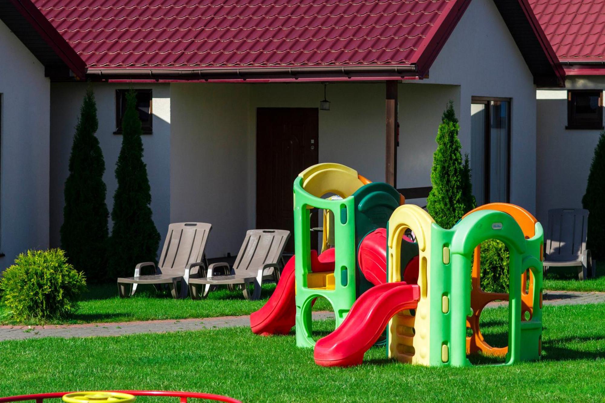 Bursztyn II Domki Apartamenty Pokoje W Sarbinowie Blisko Morza Sarbinowo Exterior foto