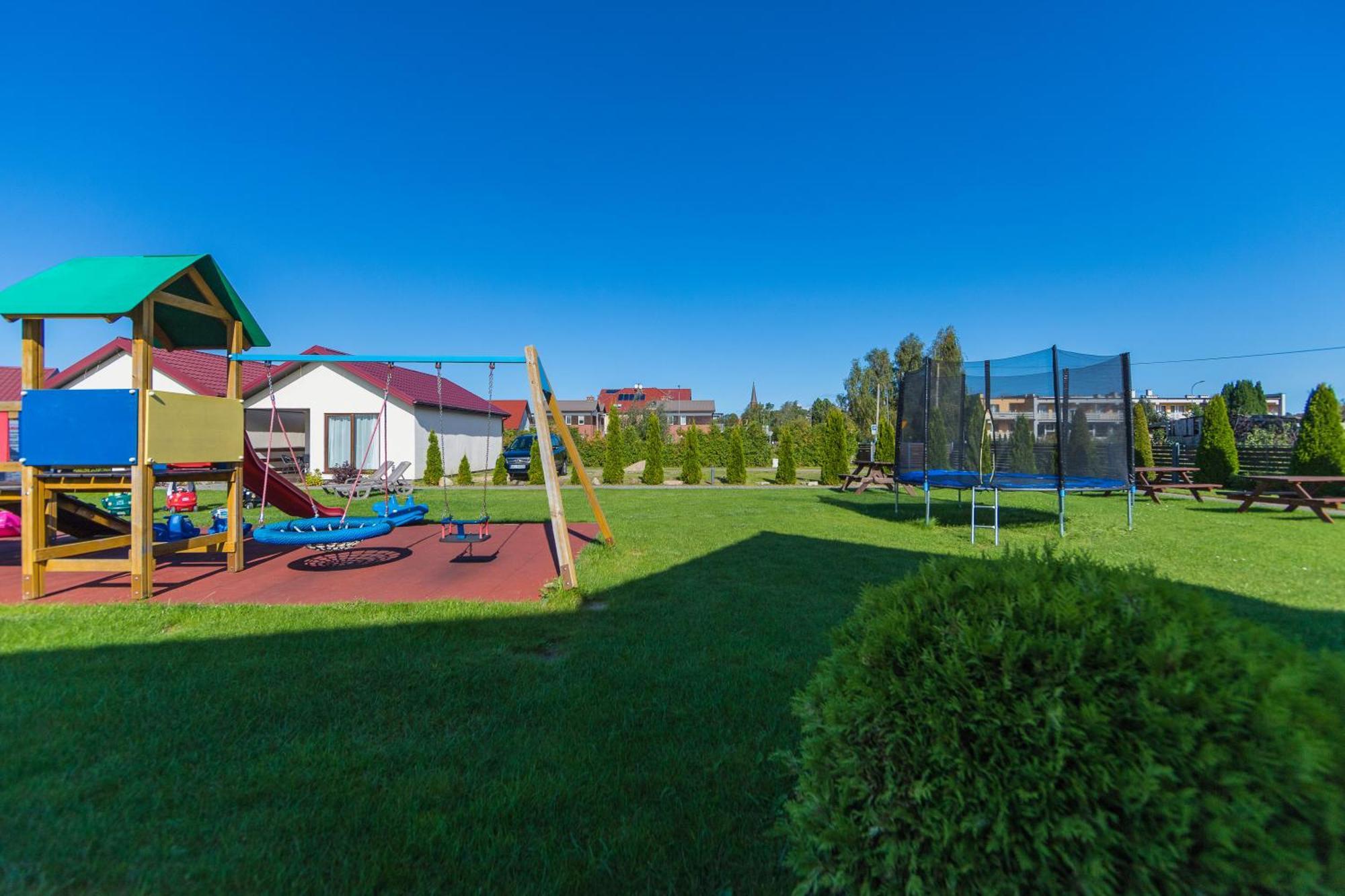 Bursztyn II Domki Apartamenty Pokoje W Sarbinowie Blisko Morza Sarbinowo Exterior foto