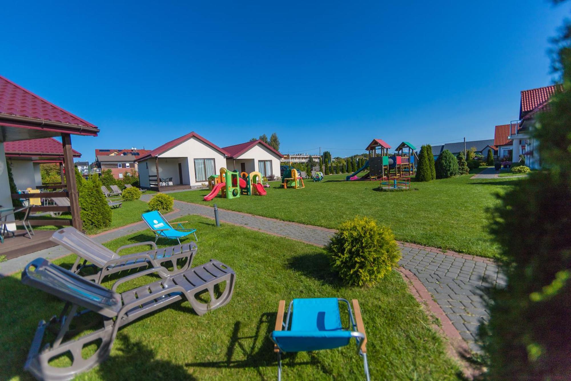 Bursztyn II Domki Apartamenty Pokoje W Sarbinowie Blisko Morza Sarbinowo Exterior foto