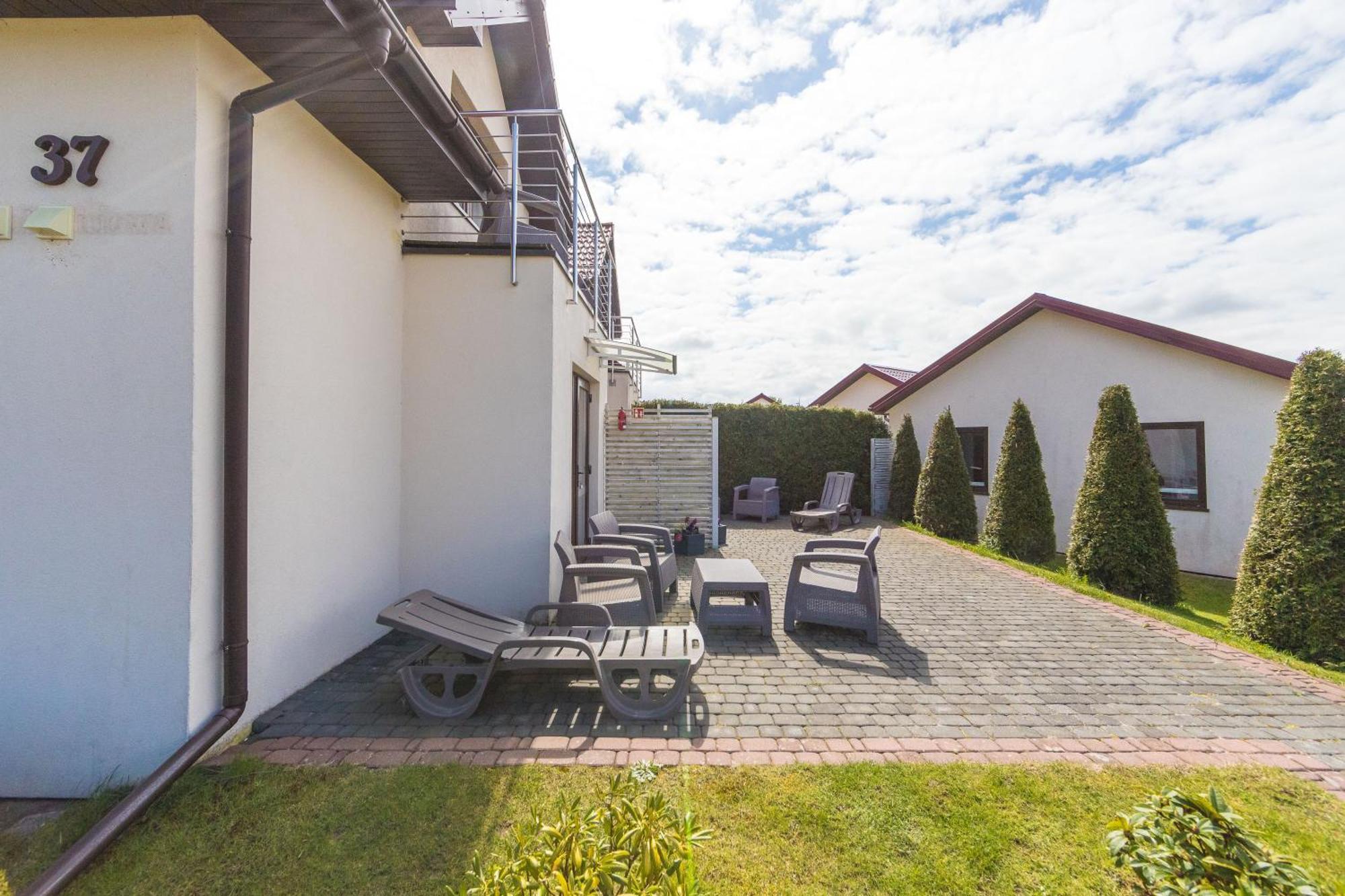 Bursztyn II Domki Apartamenty Pokoje W Sarbinowie Blisko Morza Sarbinowo Exterior foto