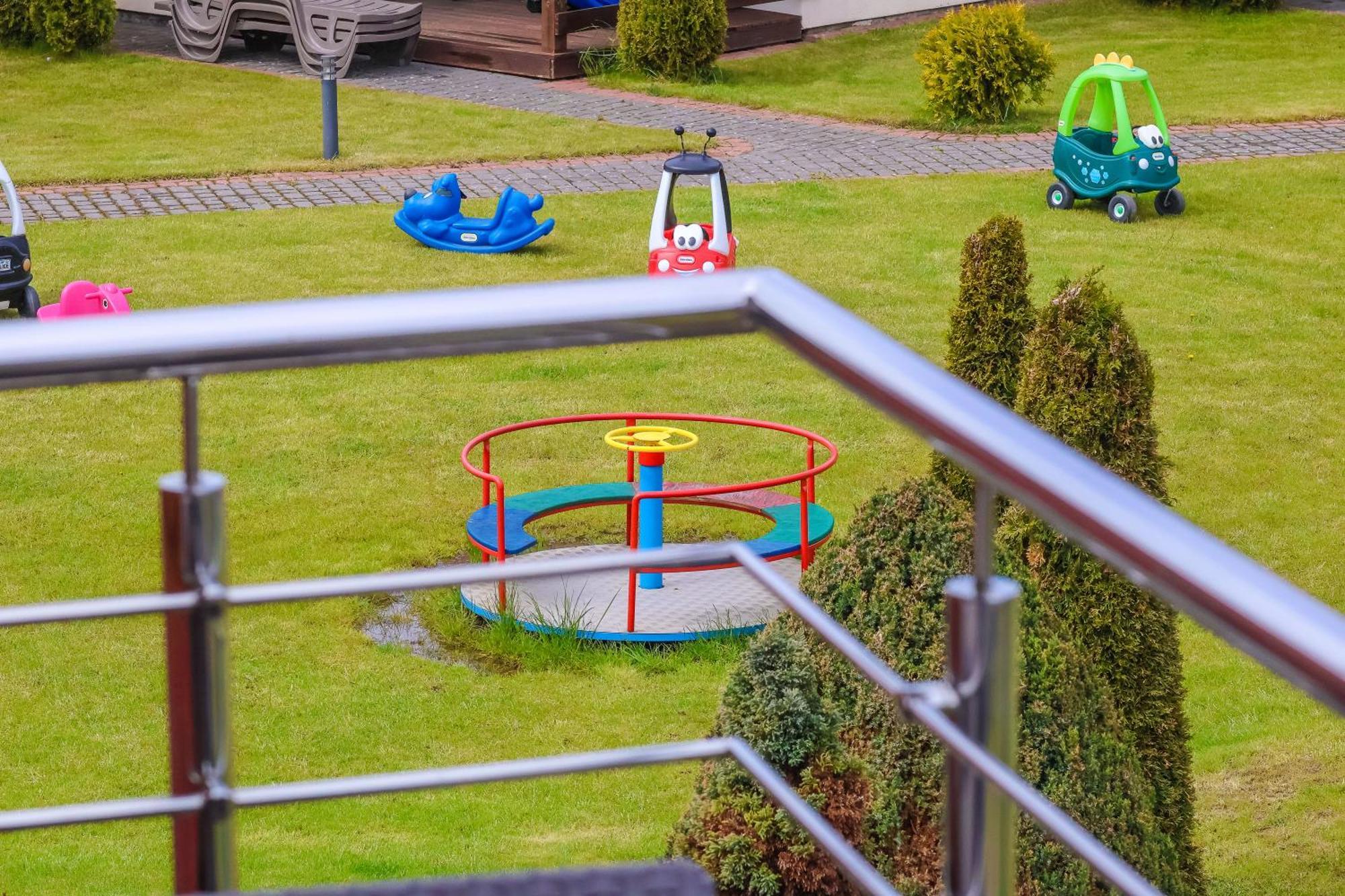 Bursztyn II Domki Apartamenty Pokoje W Sarbinowie Blisko Morza Sarbinowo Exterior foto