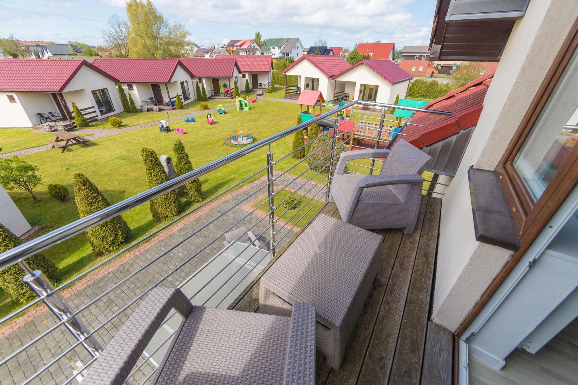 Bursztyn II Domki Apartamenty Pokoje W Sarbinowie Blisko Morza Sarbinowo Exterior foto